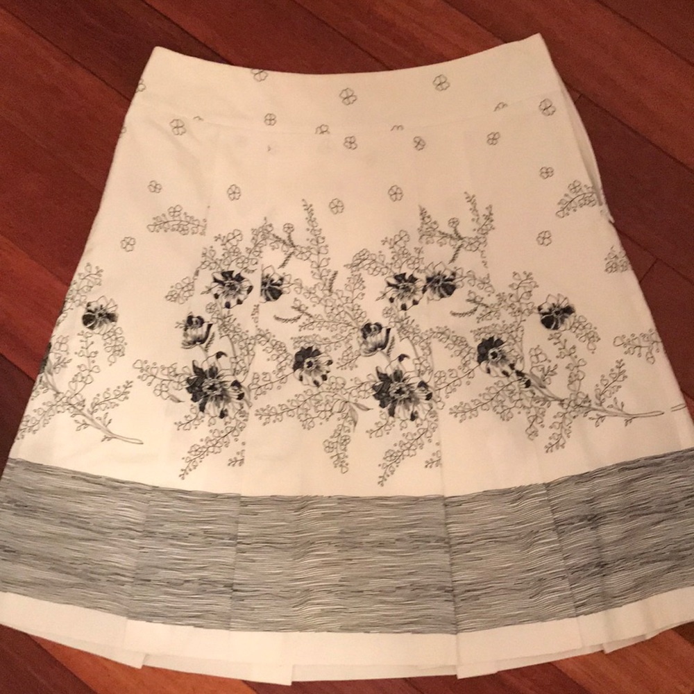 LOFT Pleated Skirt